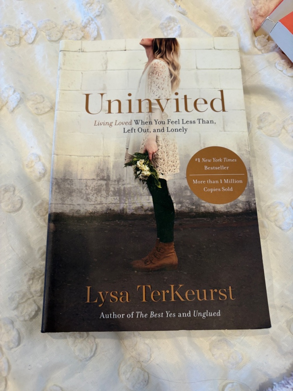 Uninvited by Lysa TerKeurst - White, Brown & Green Cover